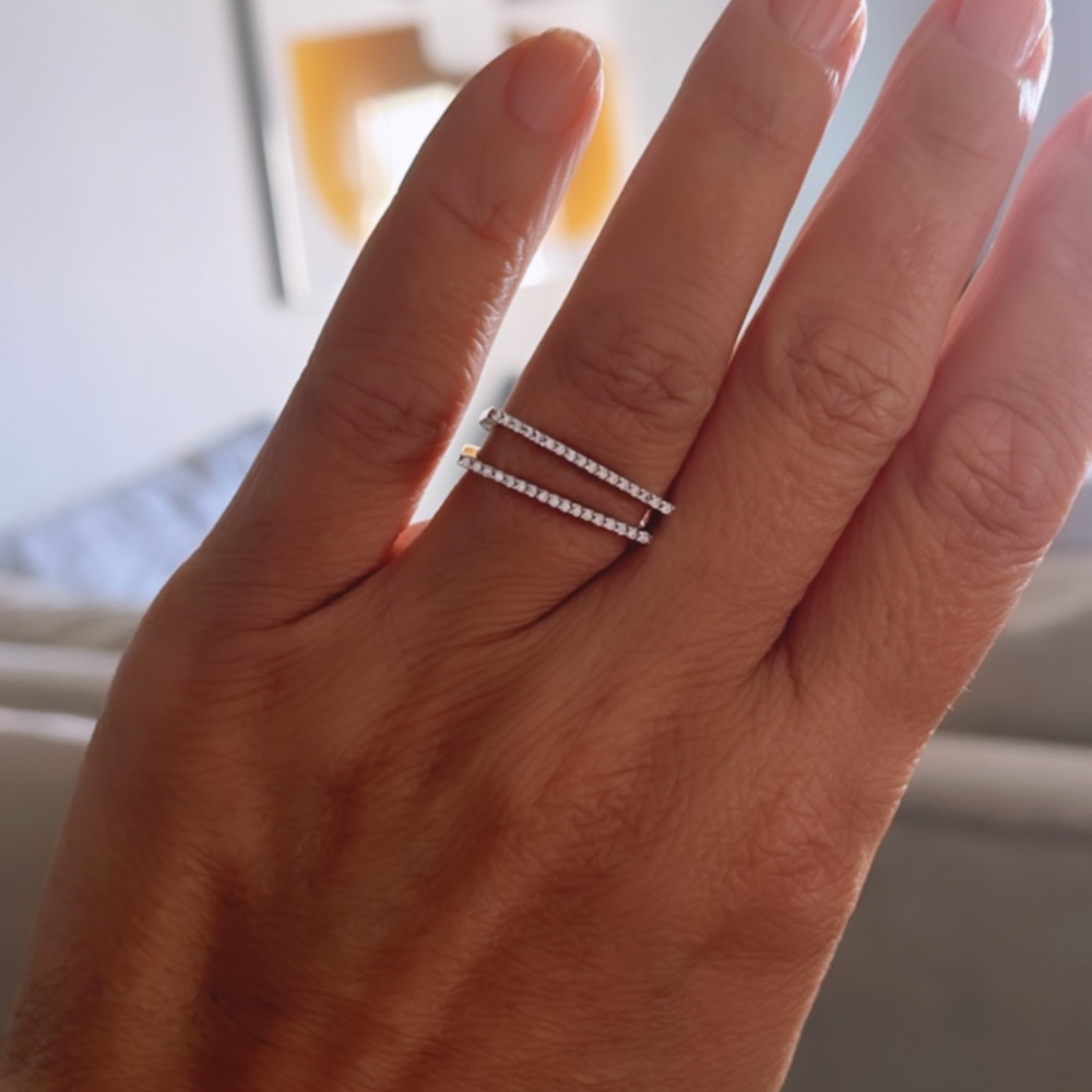 2 Rings - Picture 1 of 3